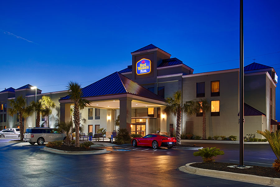 Exterior-Dusk | Best Western Plus Myrtle Beach@Intracoastal Waterway